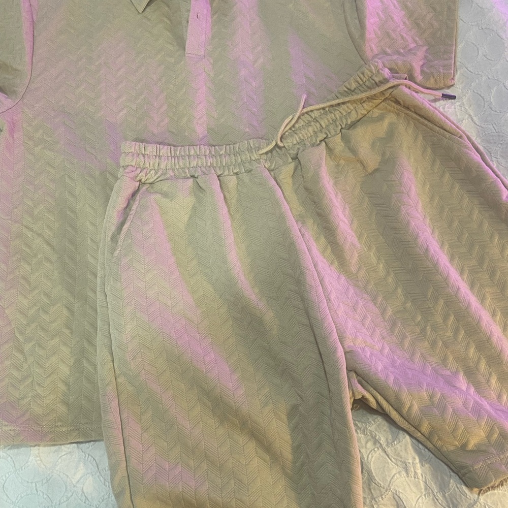 Men’s Chevron Pattern Lounge Set in Beige